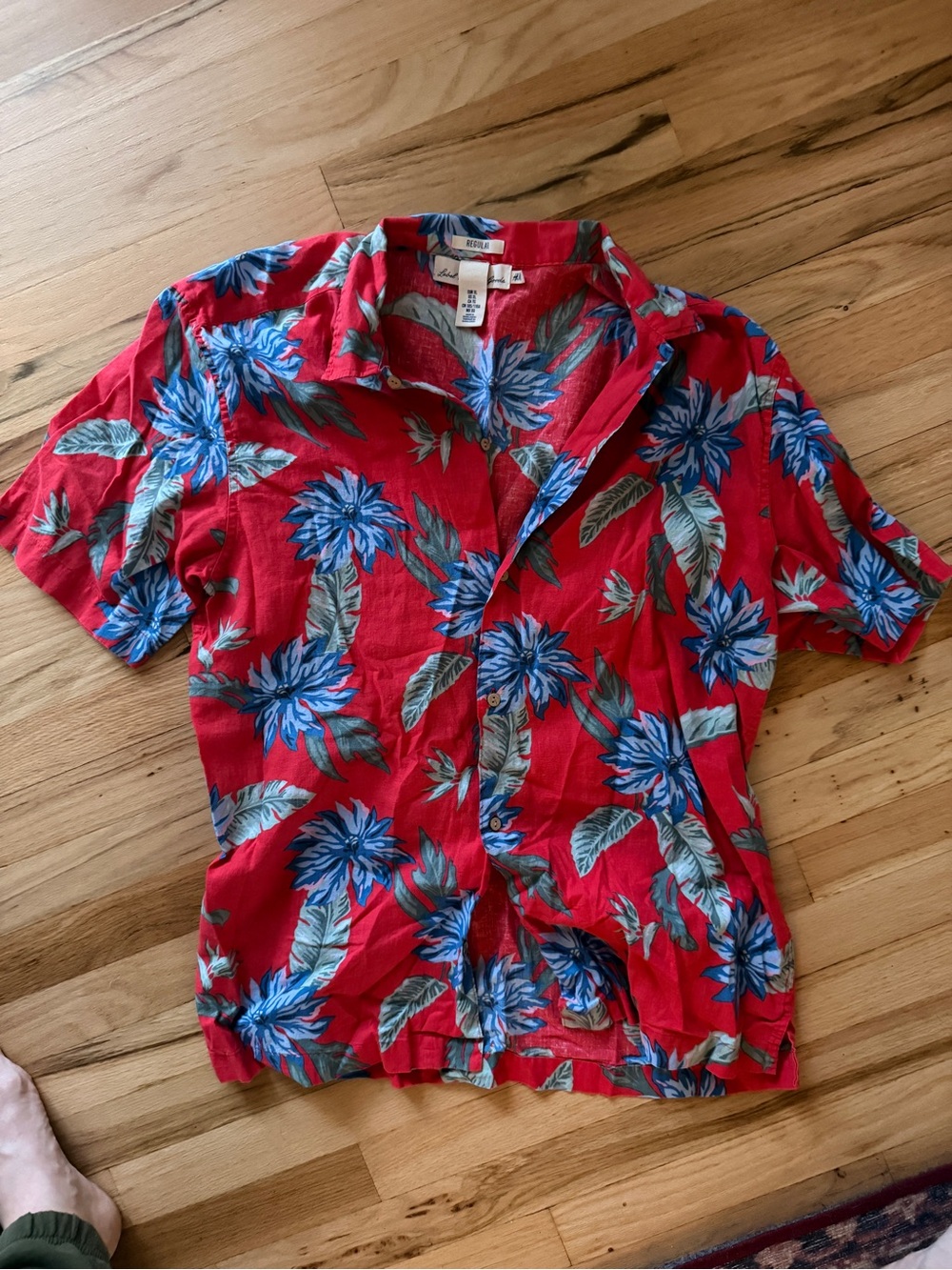 H&M LOGG Red Short-Sleeve Floral Button-Down Shirt